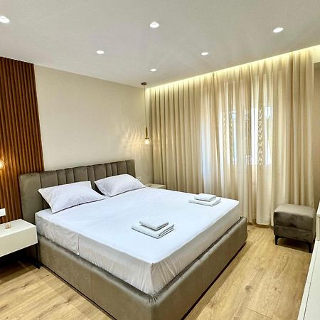 E&R Apartments At Myslym Shyri Tiranë Eksteriør bilde