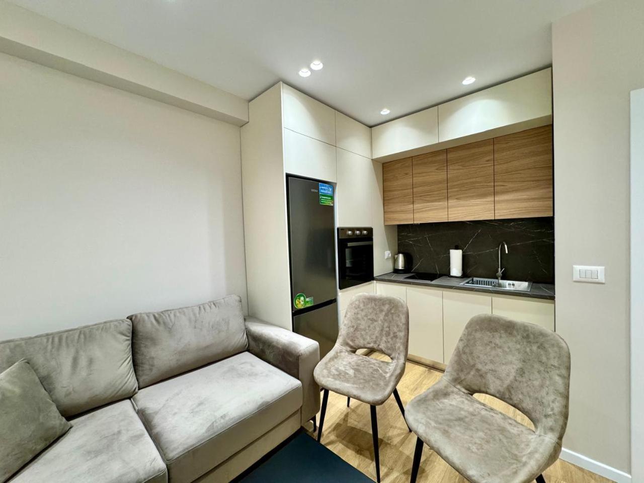 E&R Apartments At Myslym Shyri Tiranë Eksteriør bilde