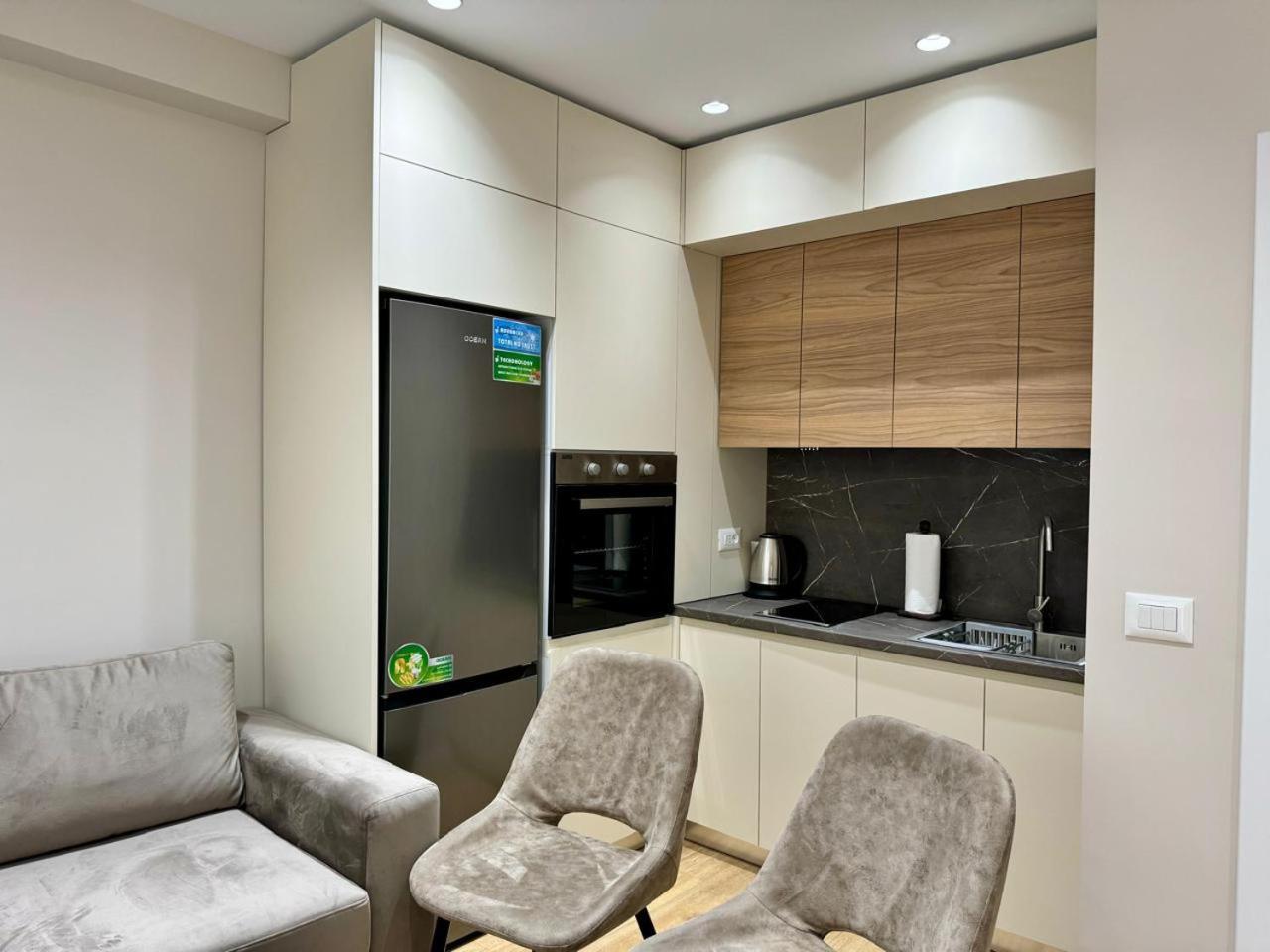E&R Apartments At Myslym Shyri Tiranë Eksteriør bilde