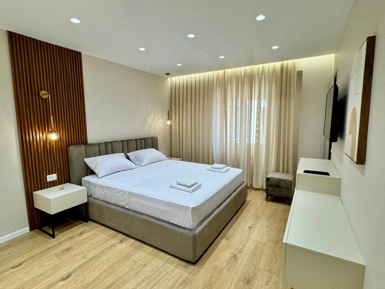 E&R Apartments At Myslym Shyri Tiranë Eksteriør bilde