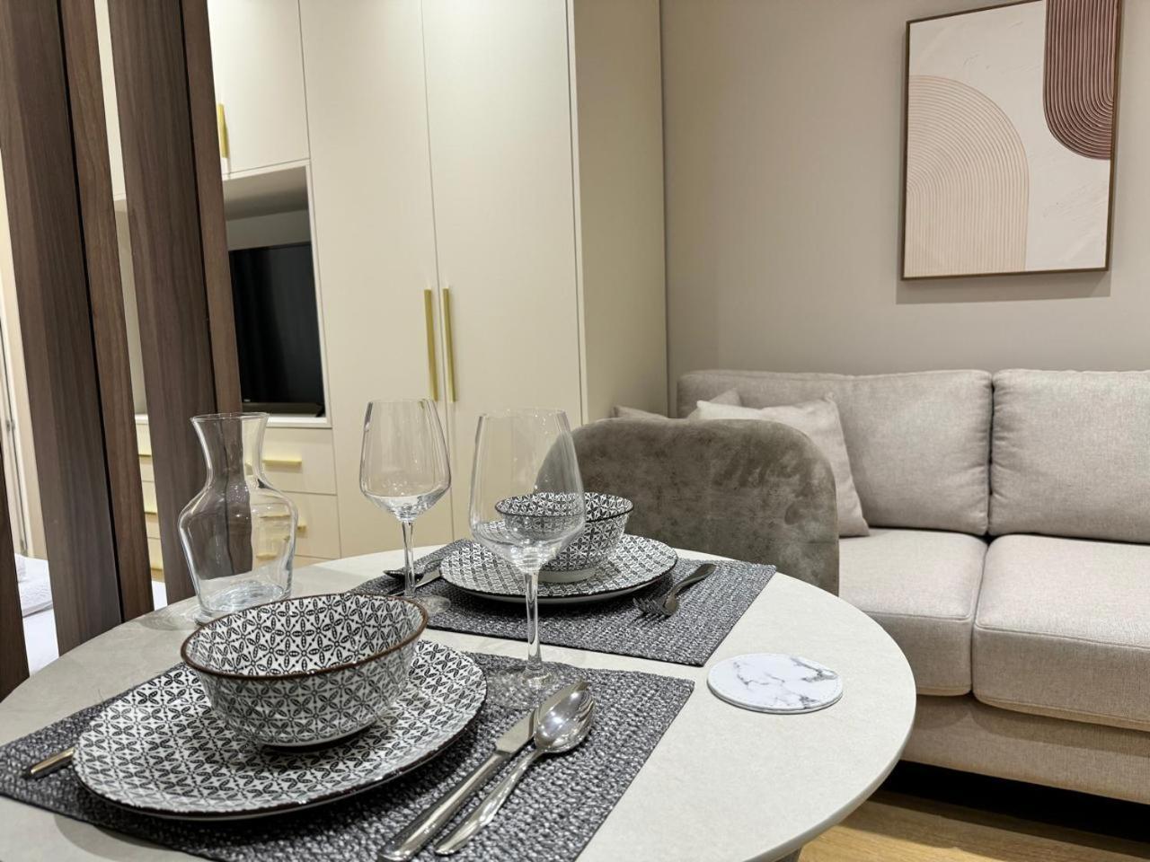 E&R Apartments At Myslym Shyri Tiranë Eksteriør bilde