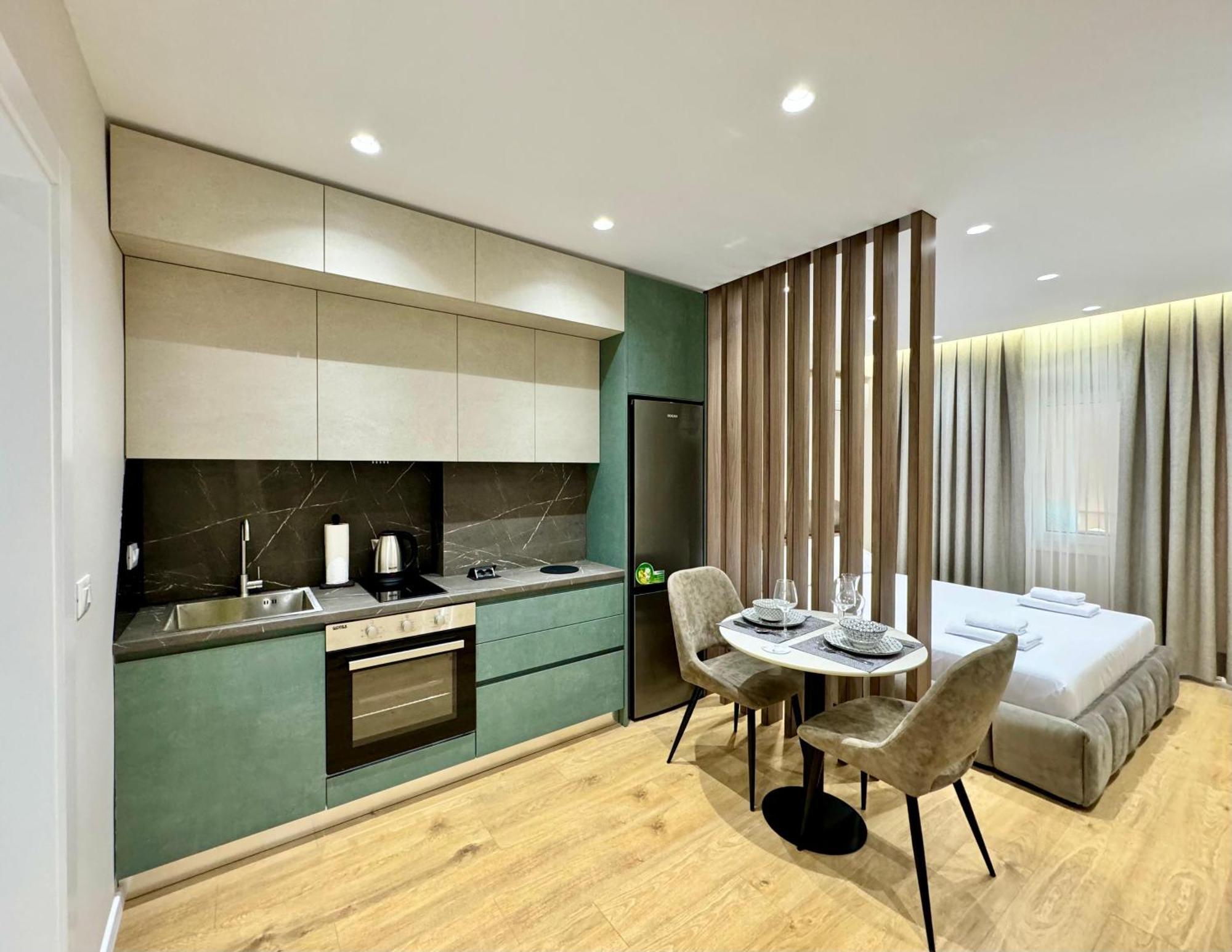 E&R Apartments At Myslym Shyri Tiranë Eksteriør bilde
